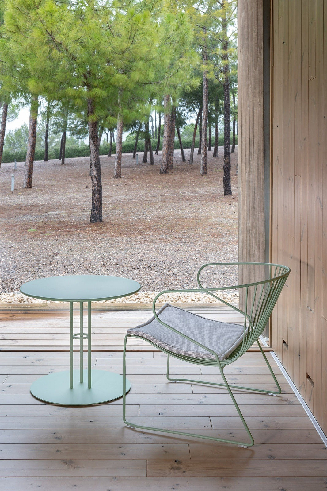 Fontanars outdoor chair in steel wire by Isimar, eco friendly furniture featured at Comosum