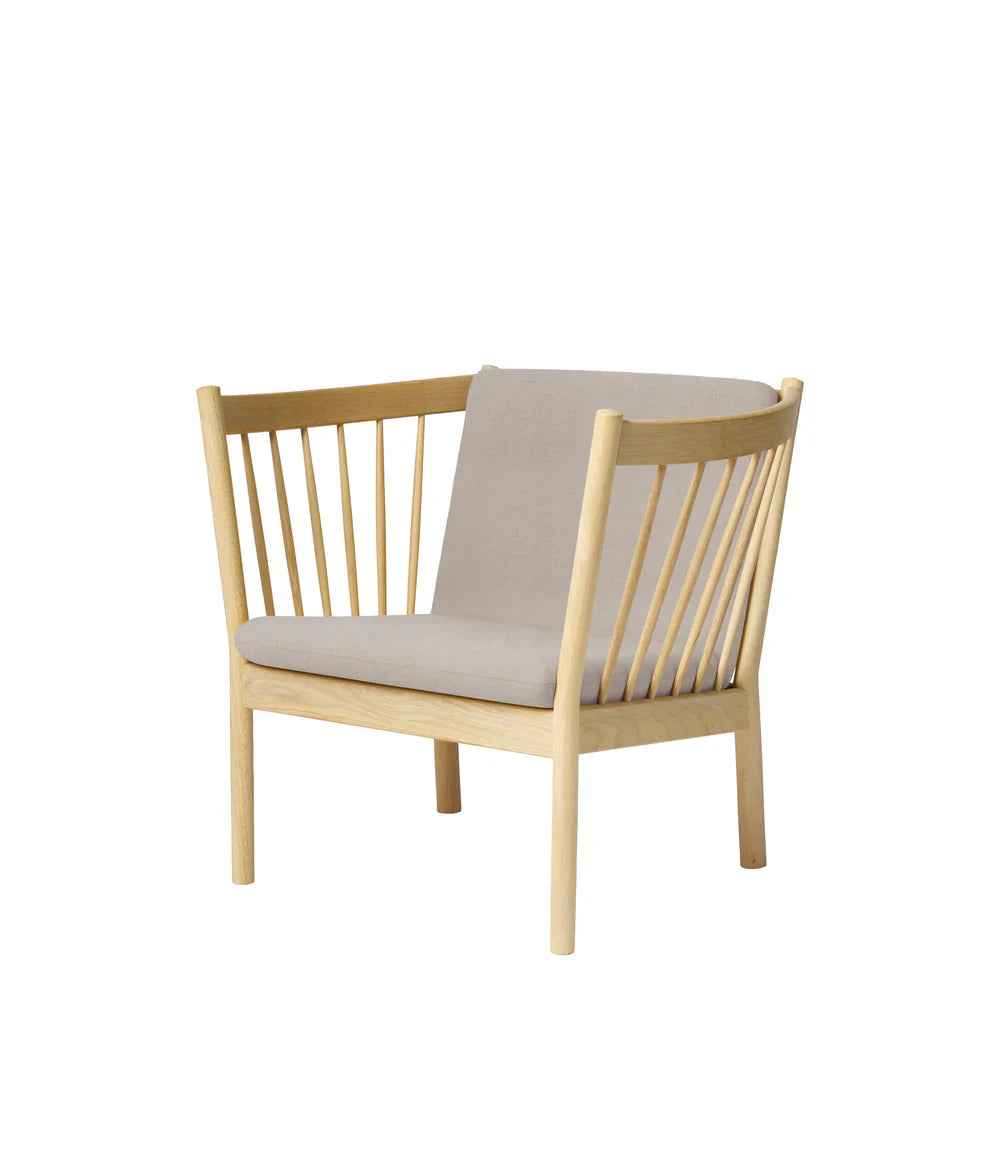 FDB Møbler Armchair in solid oak (beige), designed by Ole Jørgensen