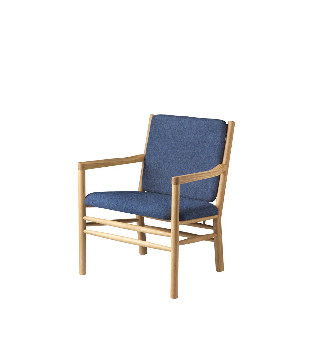 FDB Møbler Armchair in solid oak (dark blue), designed by Ole Jørgensen