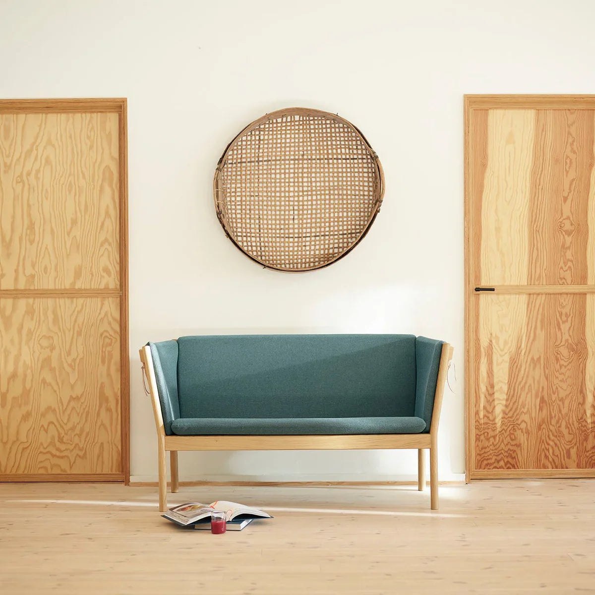 FDB Møbler 2-Person couch in solid oak (green), designed by Ole Jørgensen