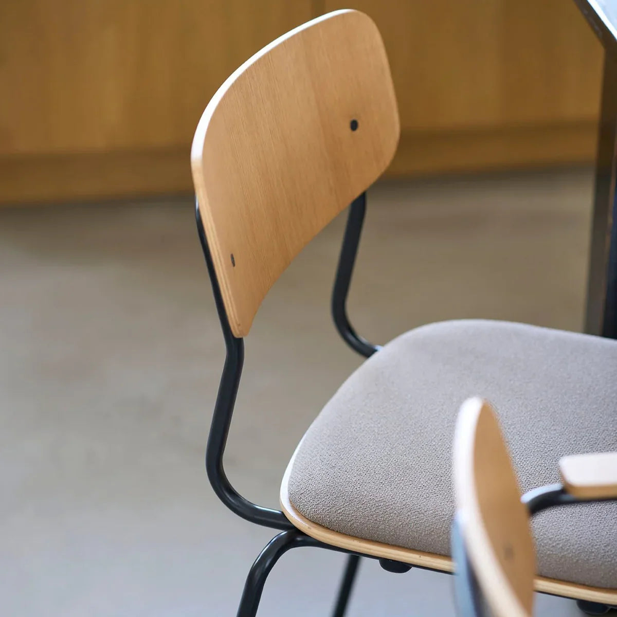 J182 Holmen Stackable Chair