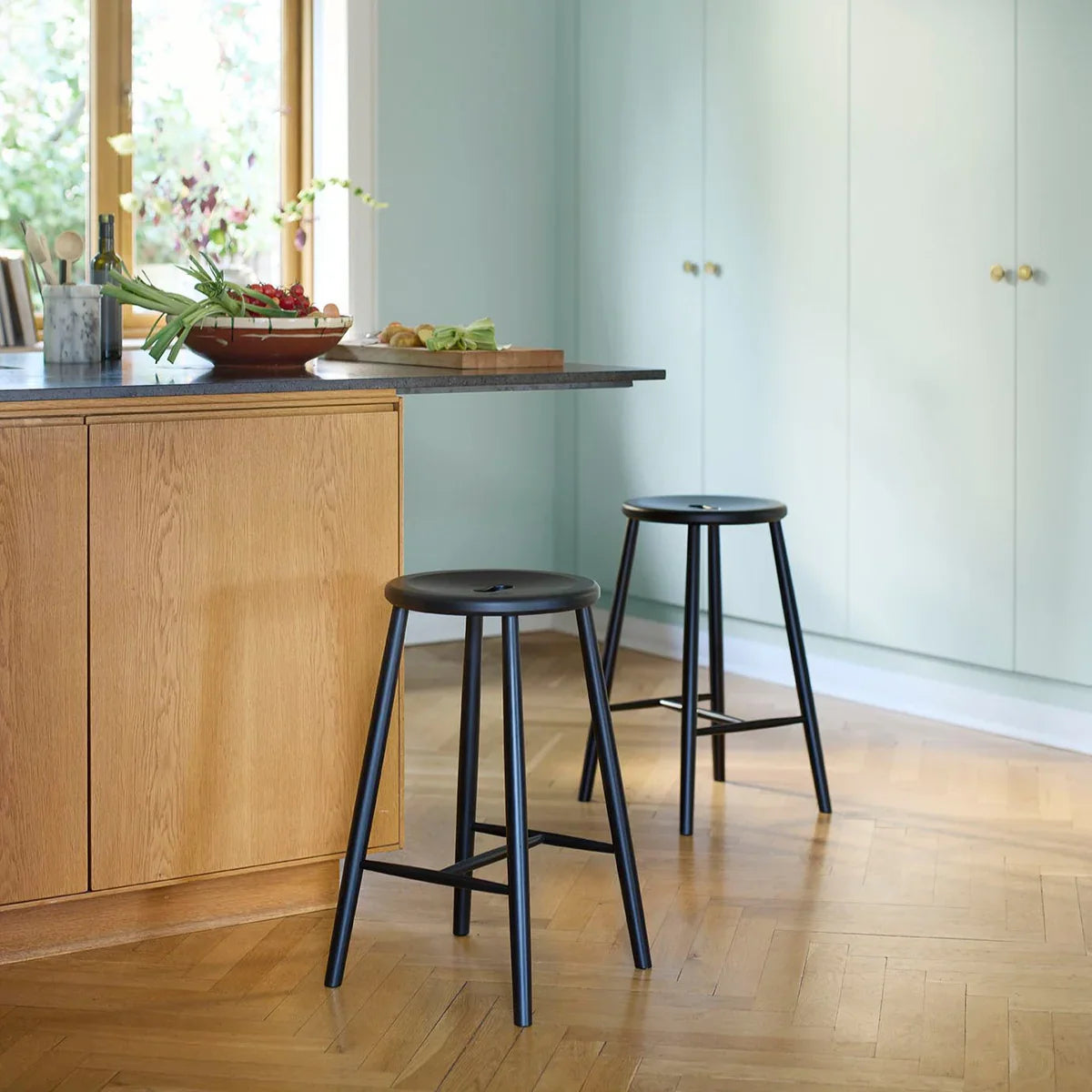 FDB Møbler Counter in jet black solid beech, designed by Børge Mogensen