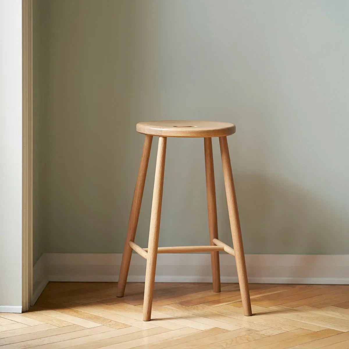 FDB Møbler Counter in solid oak, designed by Børge Mogensen