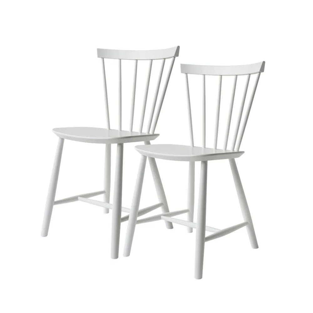 FDB Møbler Chair Pure White (Set of 2) in solid beech, designed in 1955 by Poul M. Volther