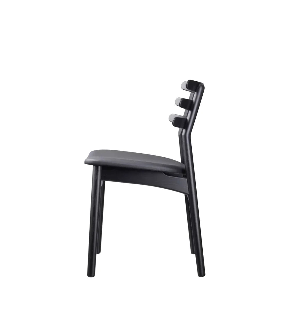 FDB Møbler J48 - Chair Leather Black in black-stained solid oak, designed by Poul M. Volther
