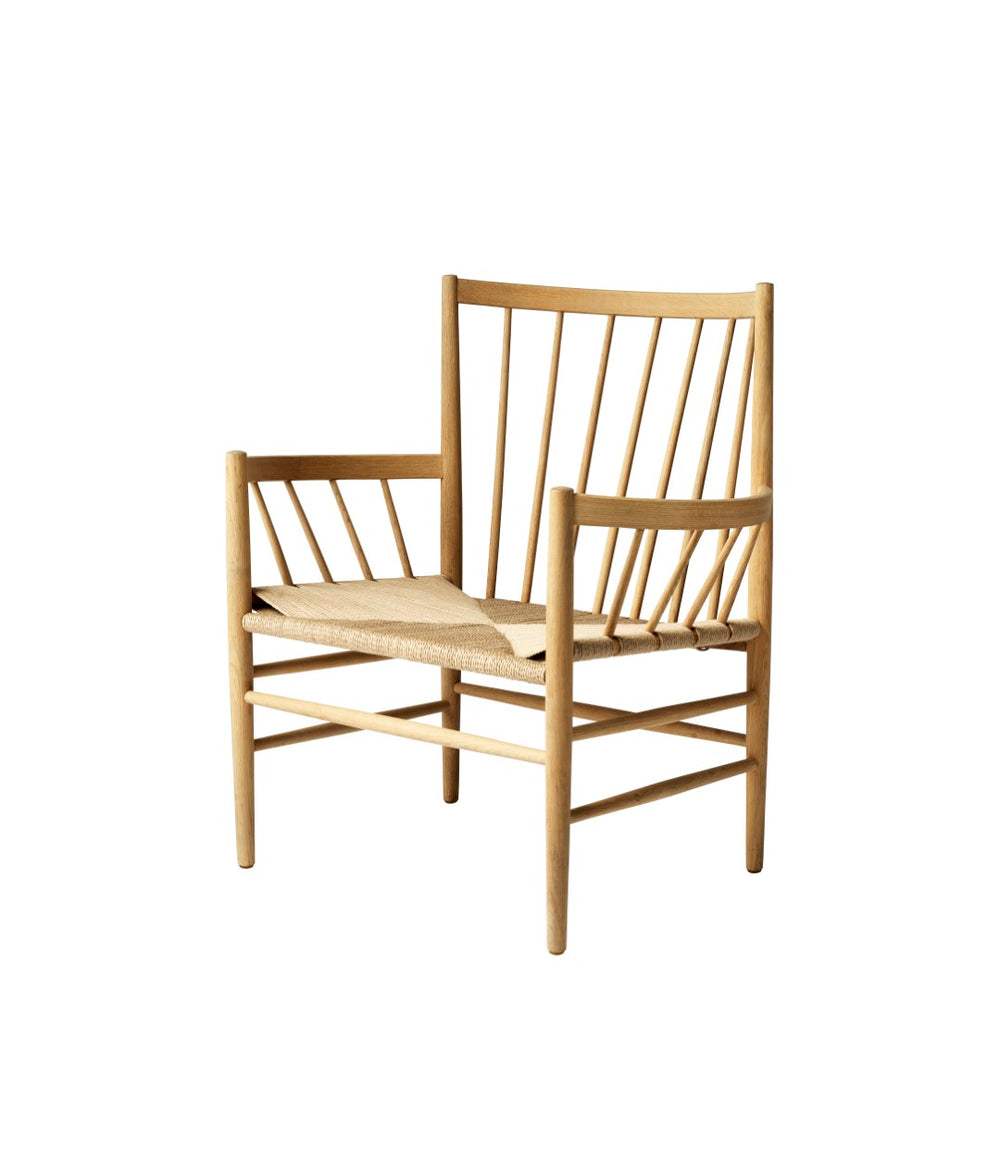 J82 Lounge Chair - Natural Oak