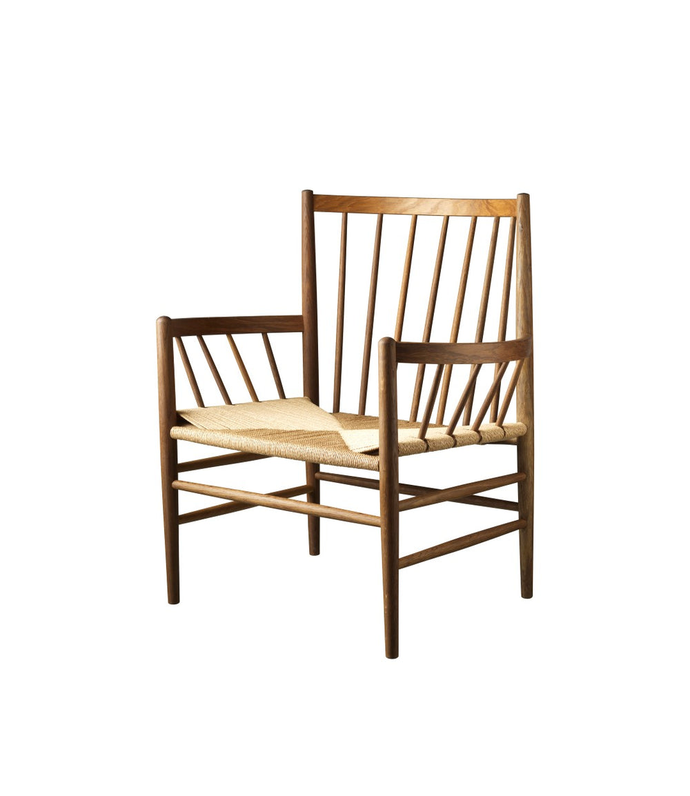 J82 Lounge Chair - Smoked Oak