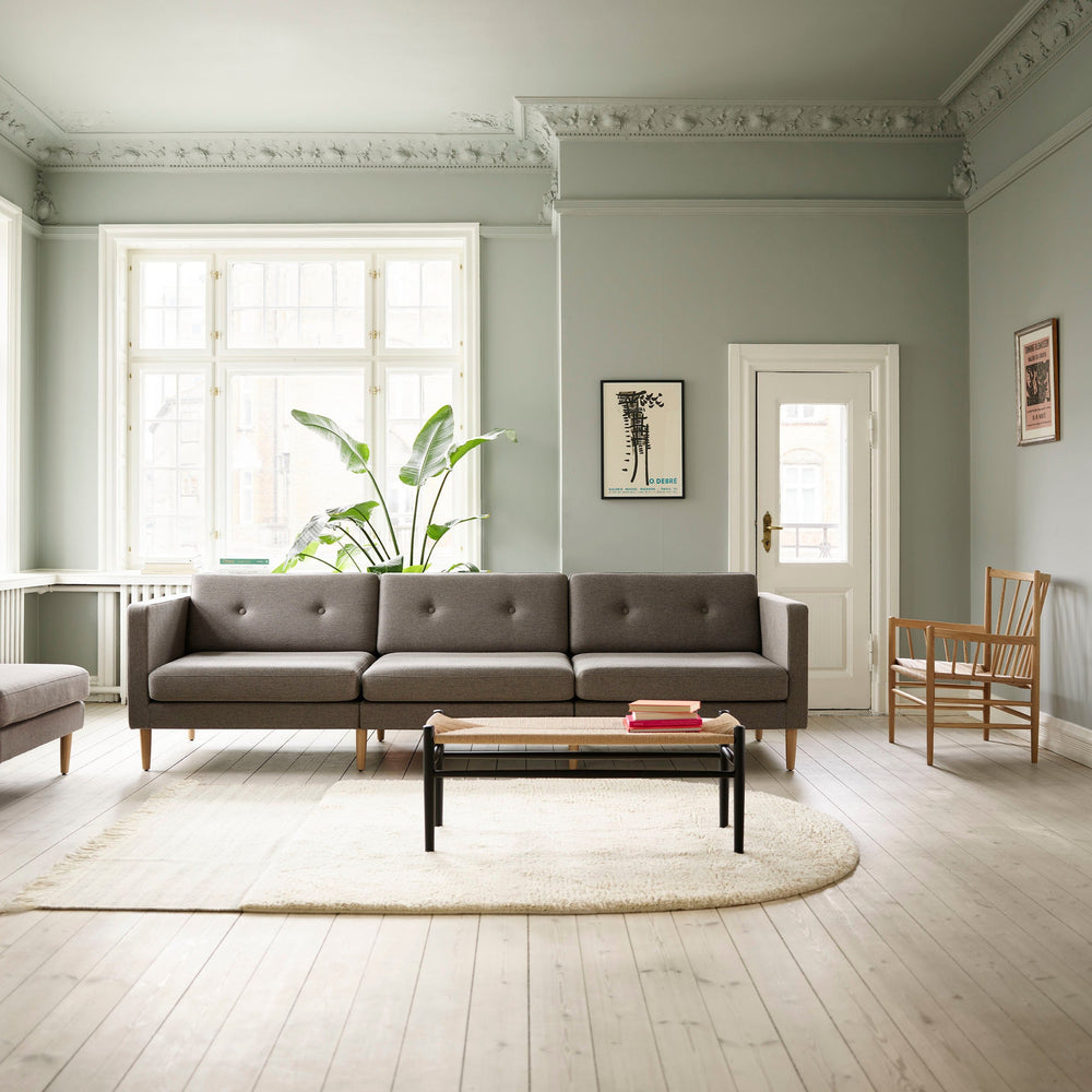 J83B Bench - Jet Black