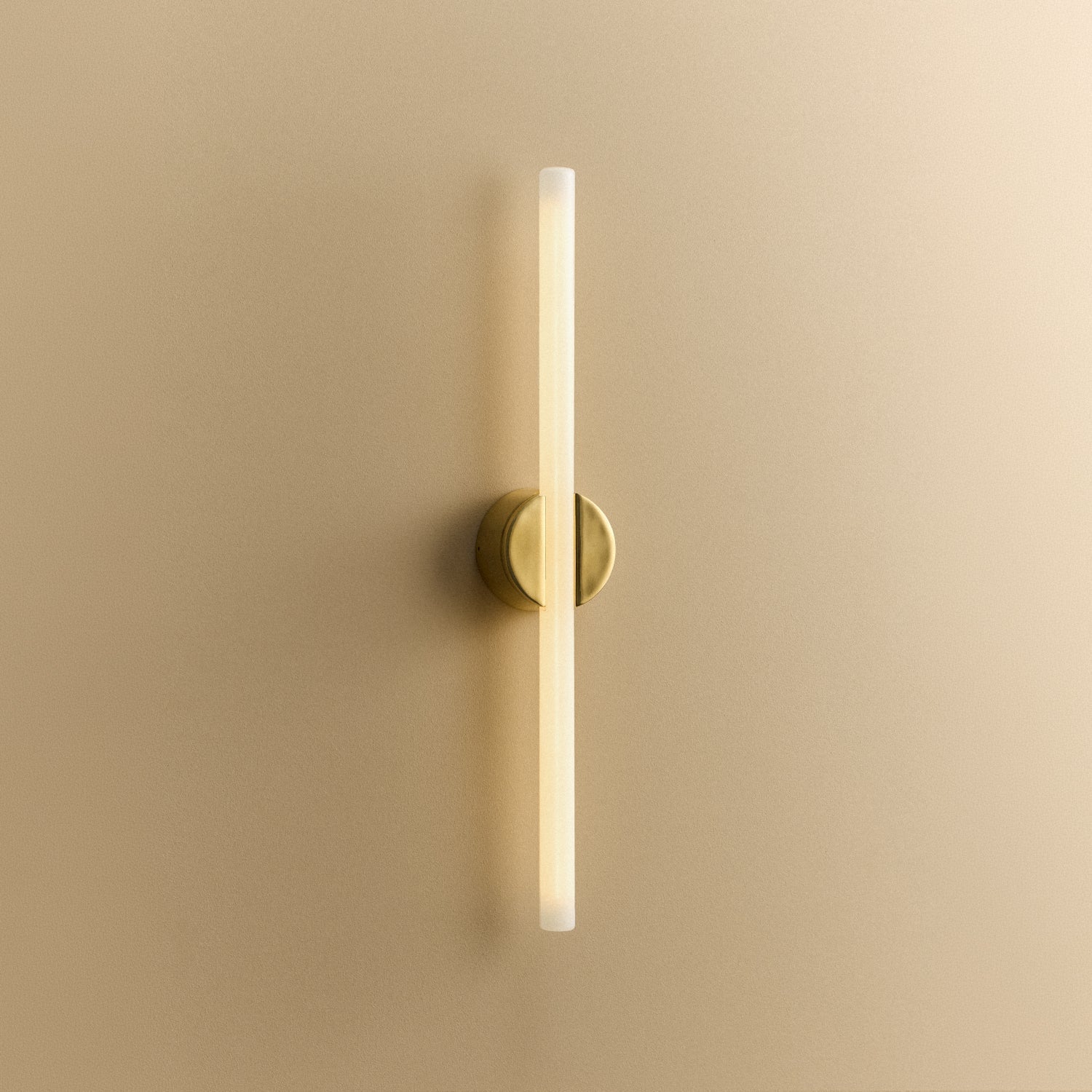 Kilter 2.0 Wall Light in Polished Brass, large size, 2700K