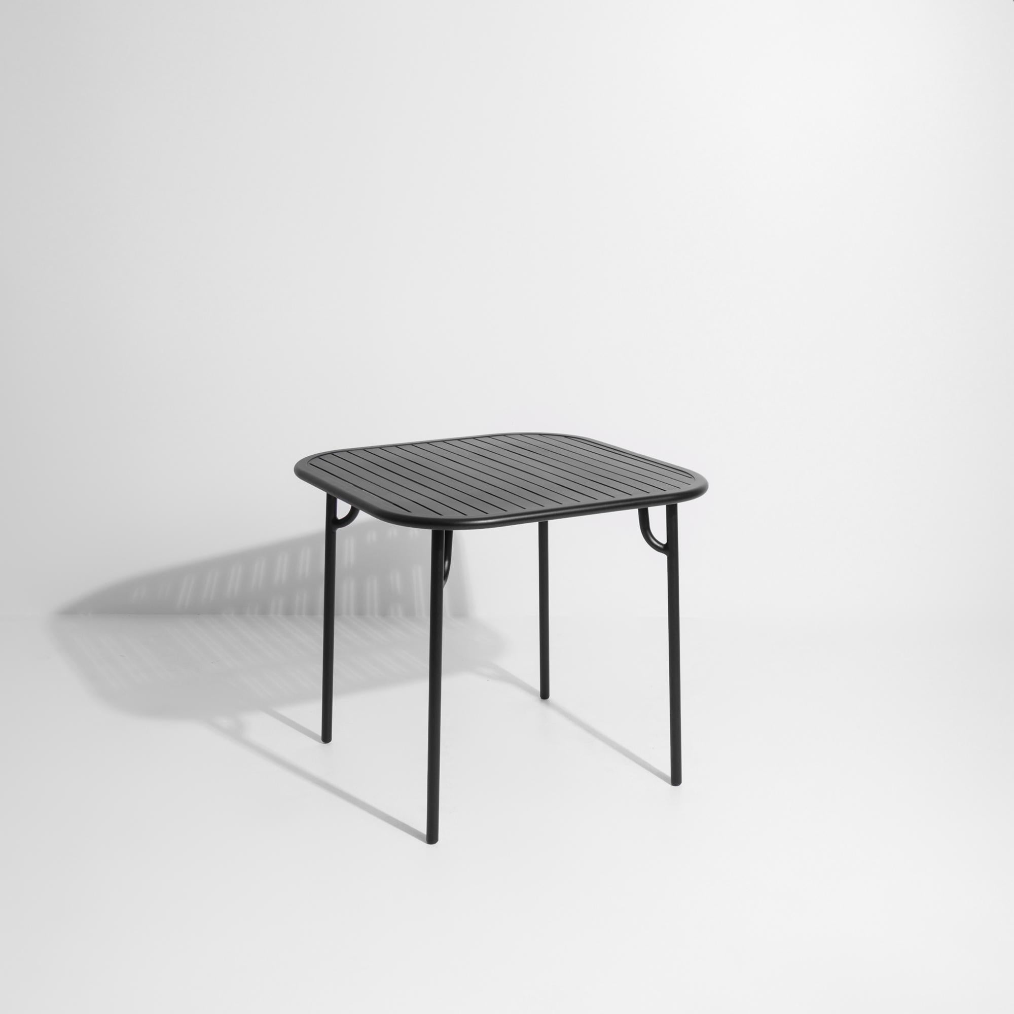 Week-End Square Table