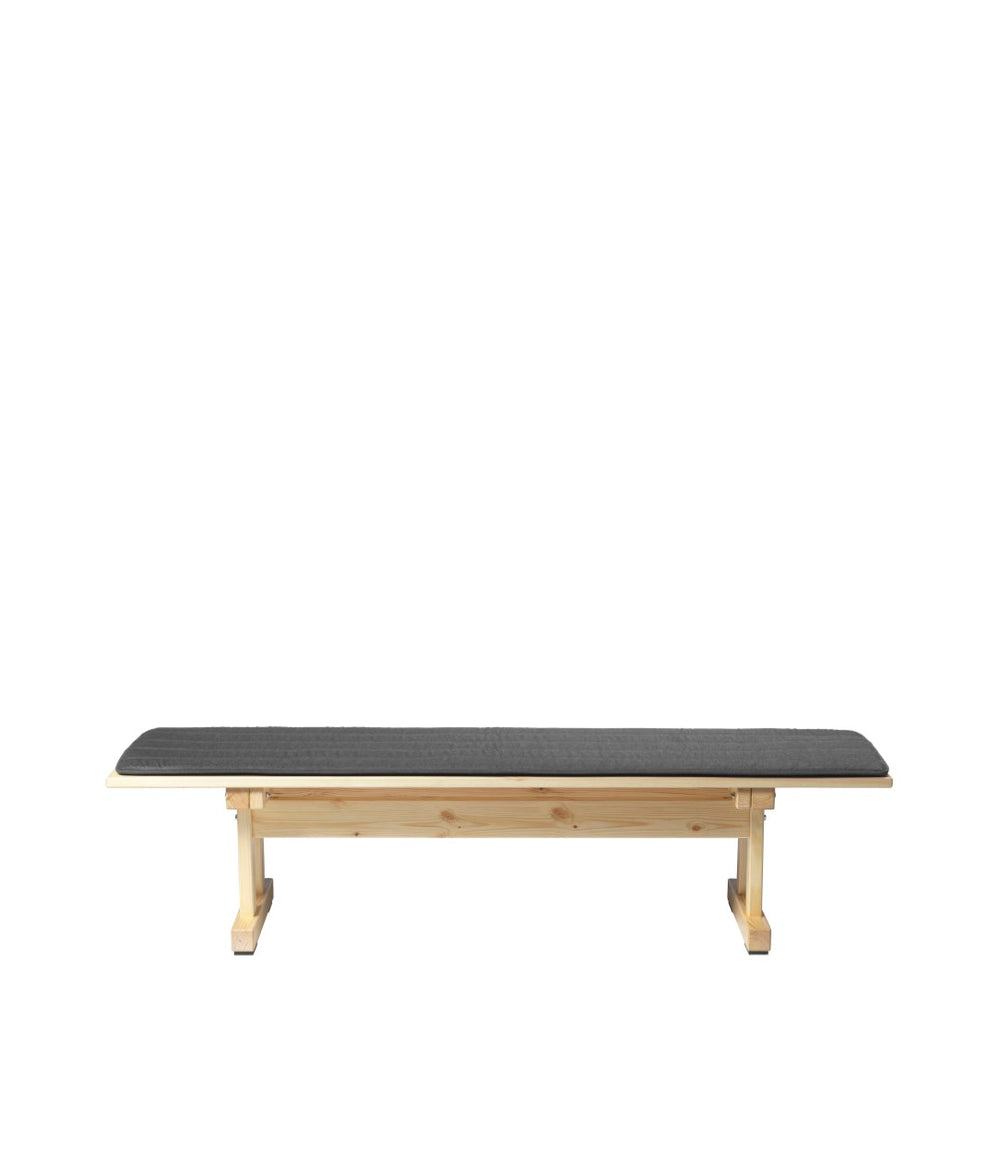 FDB Møbler Ermelunden Seat Cushion in solid oak (tejan), designed by Børge Mogensen