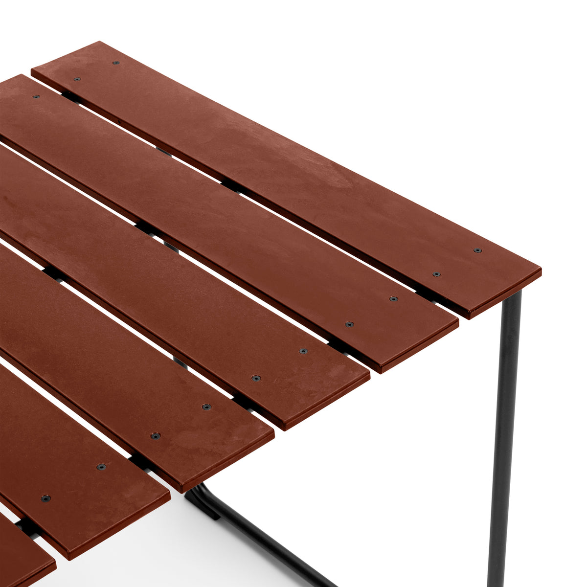 Detail of Mater Ocean 4 Person Dining Table showing slats of recycled post-consumer e-waste plastic