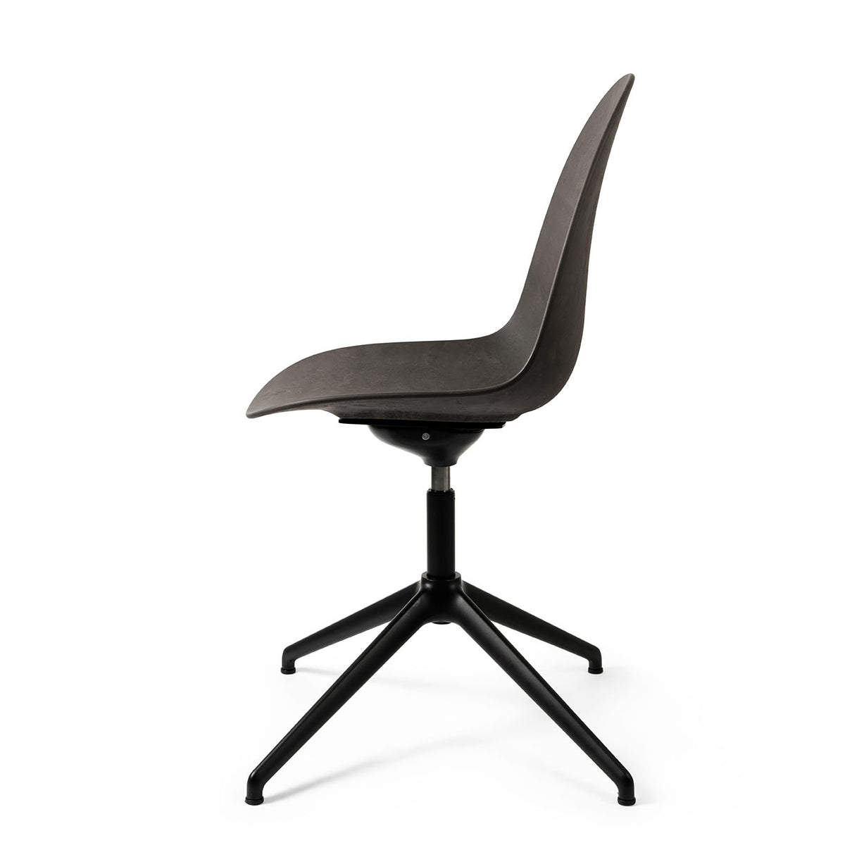 Mater Eternity Swivel Chair in Coffee Waste Black, Matek shell on a recycled aluminum base