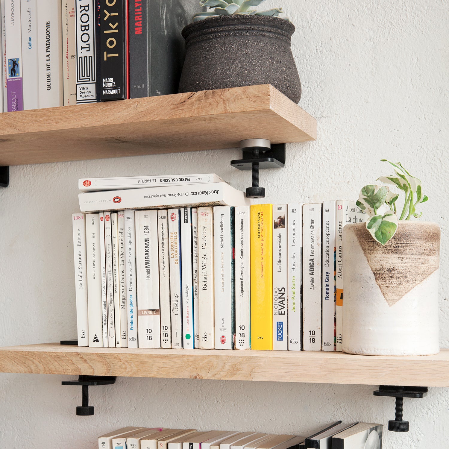 Tiptoe Wall BRACKET lifestyle photograph