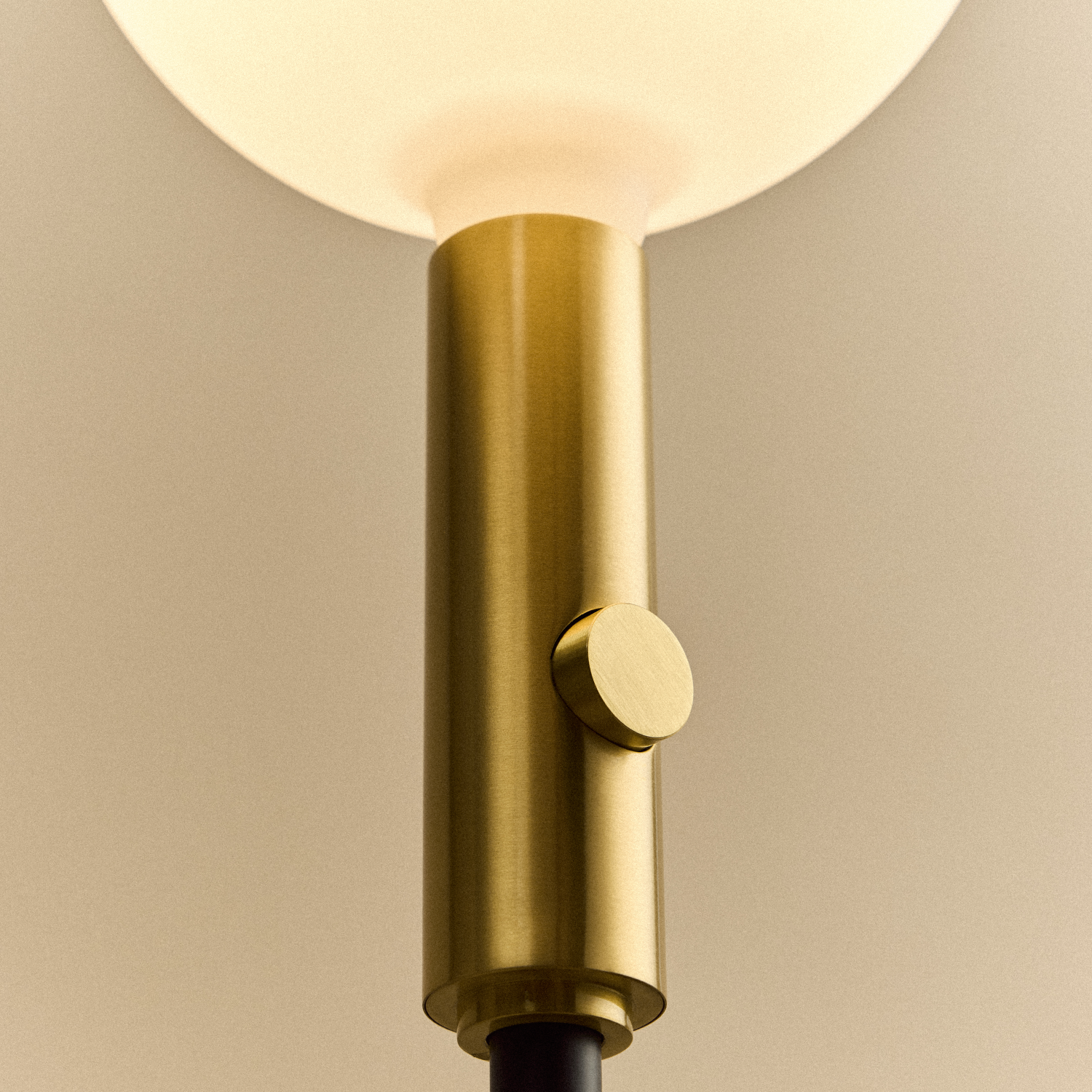 Tala Poise Adjustable Floor Lamp in Brass, clutch detail