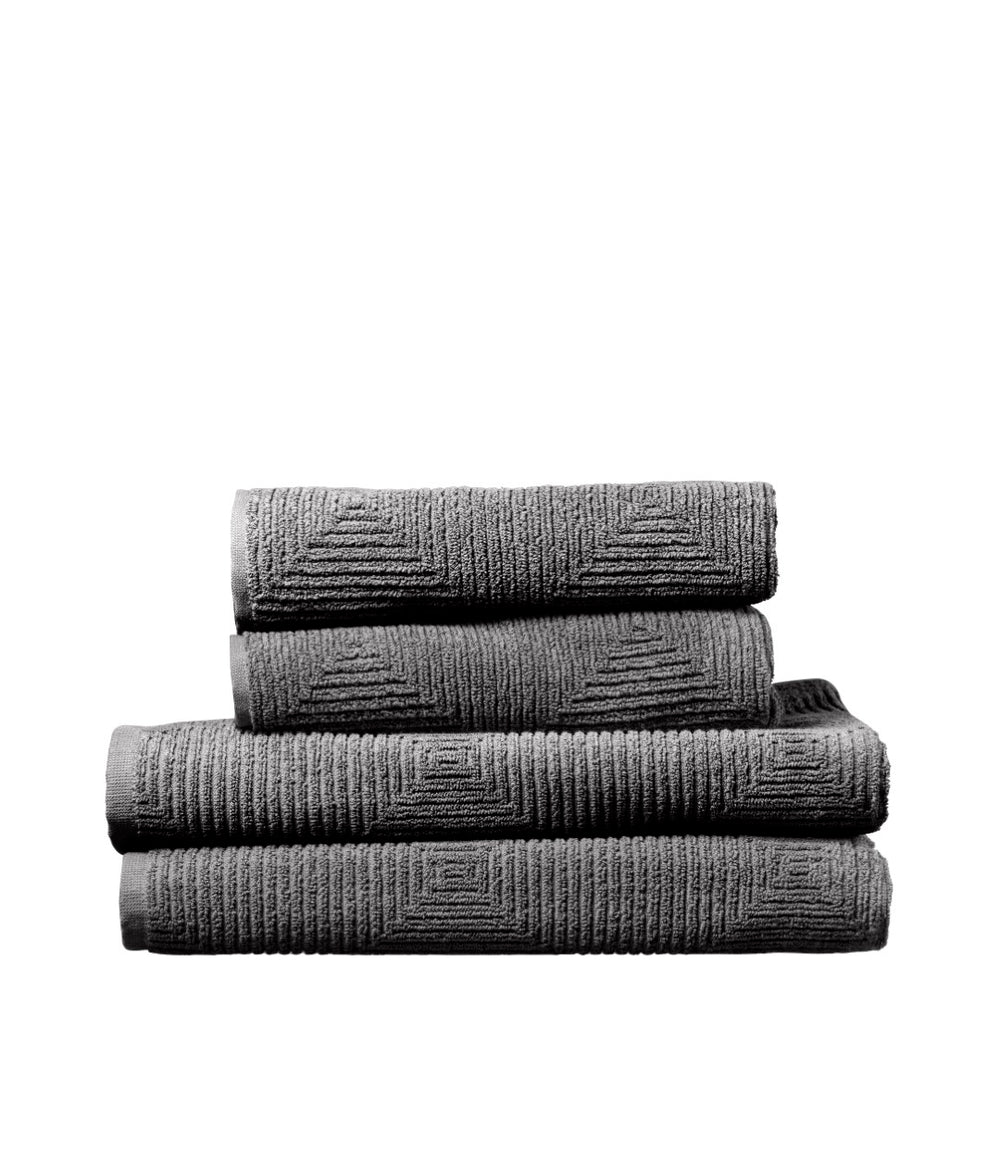 FDB Møbler - Kirkeby - Towel Set in solid oak (granite gray)