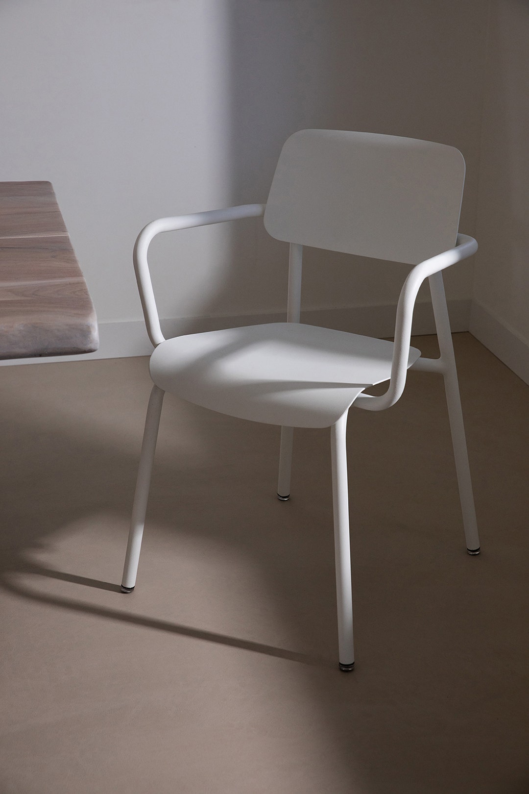 Fermob Studie Oak Chair lifestyle