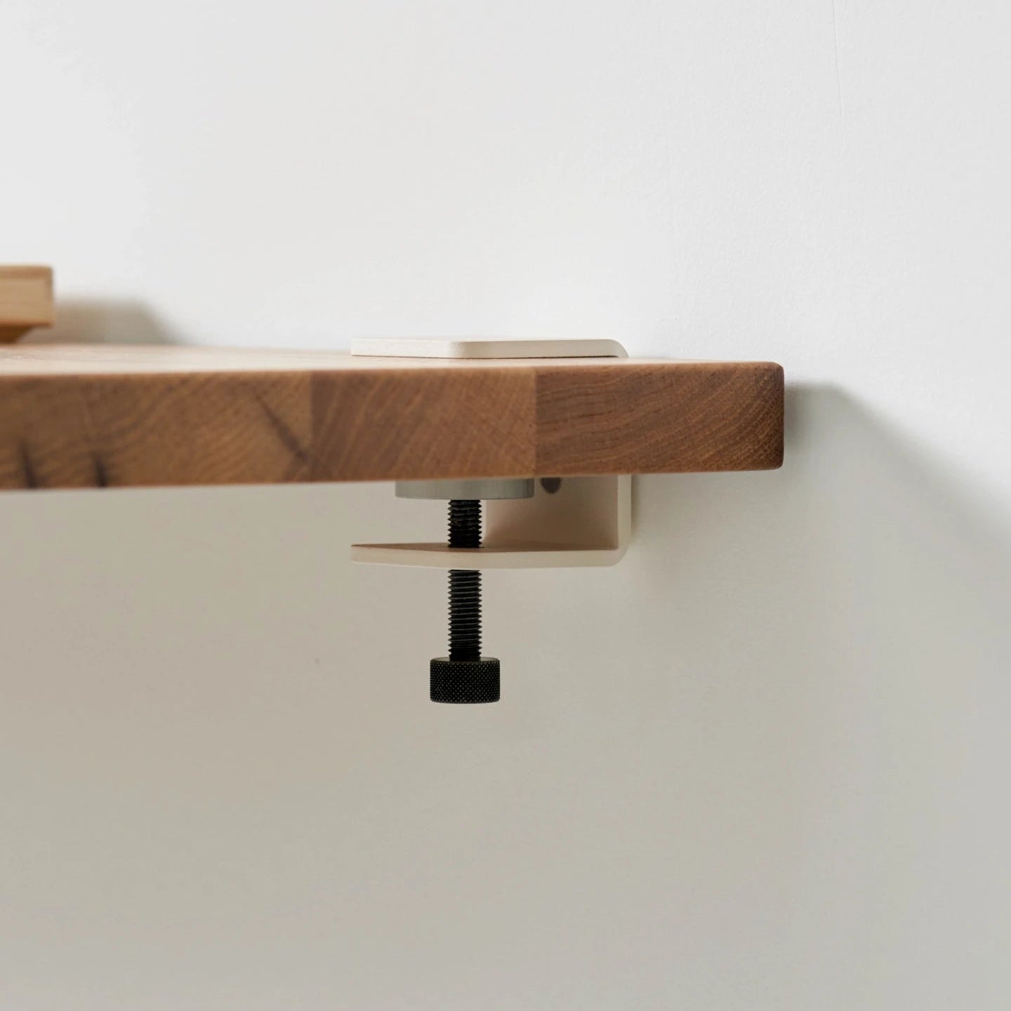 Tiptoe Wall BRACKET