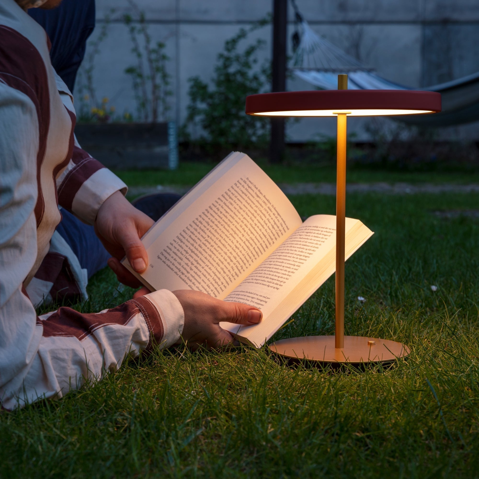 UMAGE Asteria Move Portable Lamp