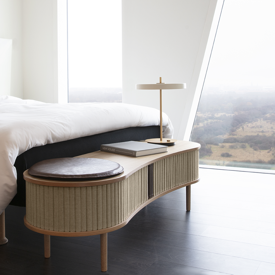 UMAGE Audacious TV bench, Oak