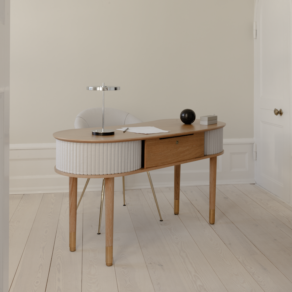 UMAGE Audacious Desk, Oak