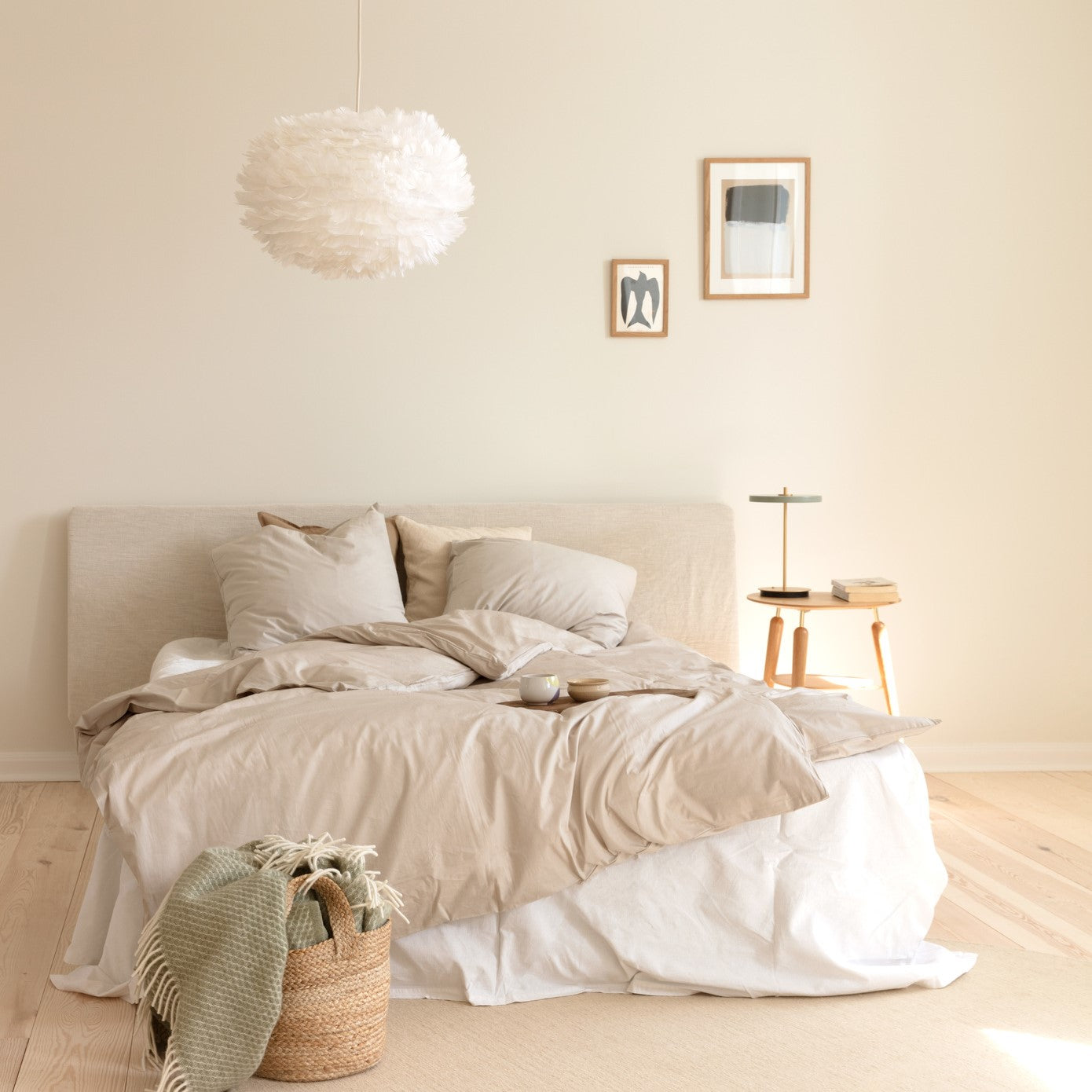 UMAGE Eos Plug-In Pendant, White