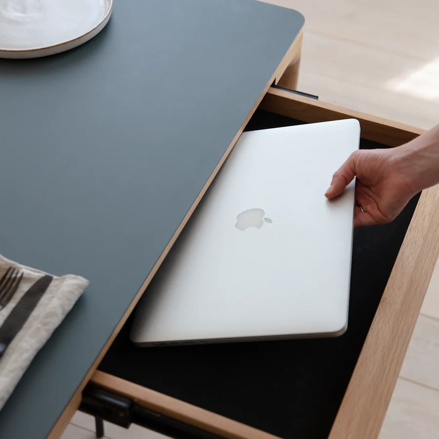 UMAGE Heart'n'Soul Dining Table