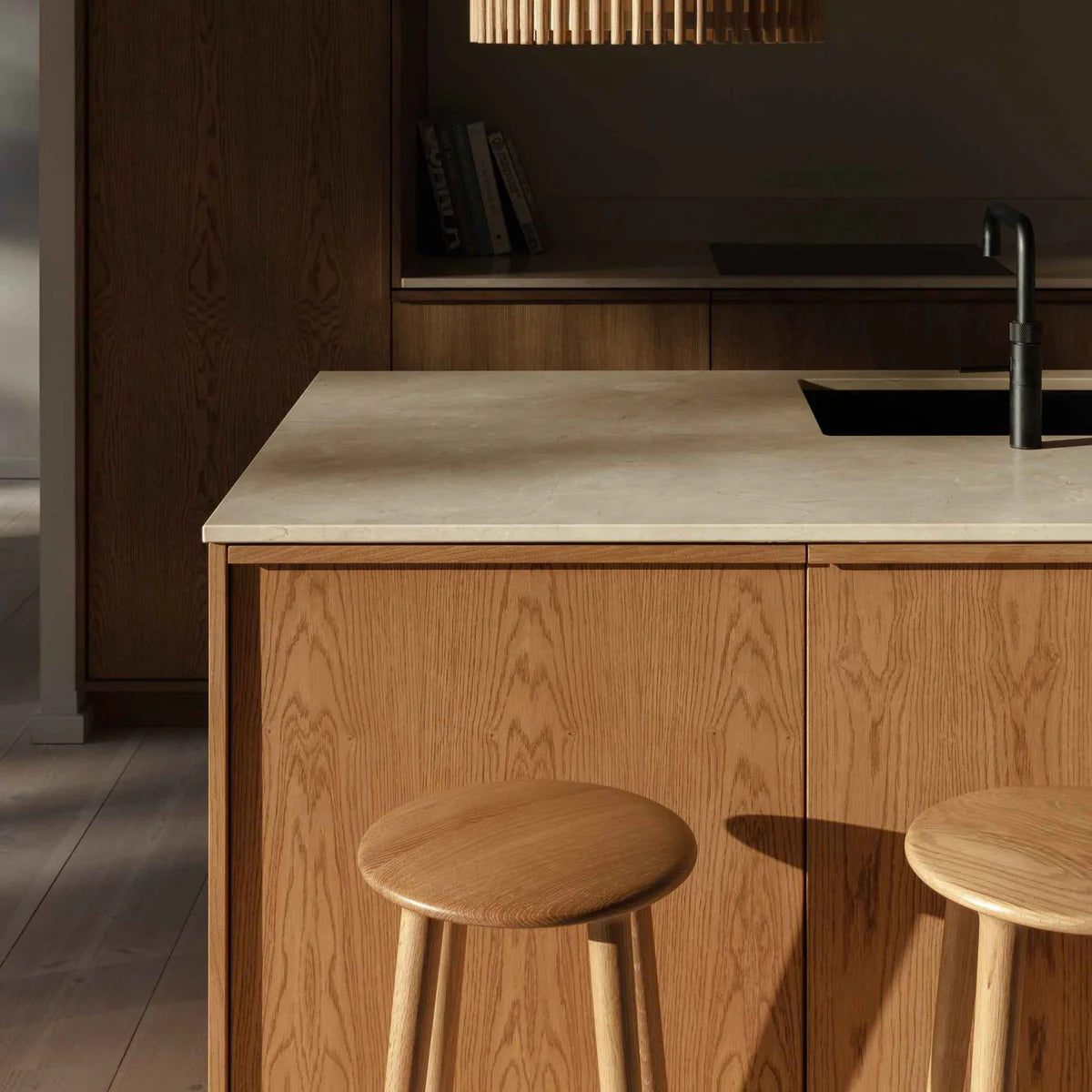 UMAGE The Socialite Counter Stool