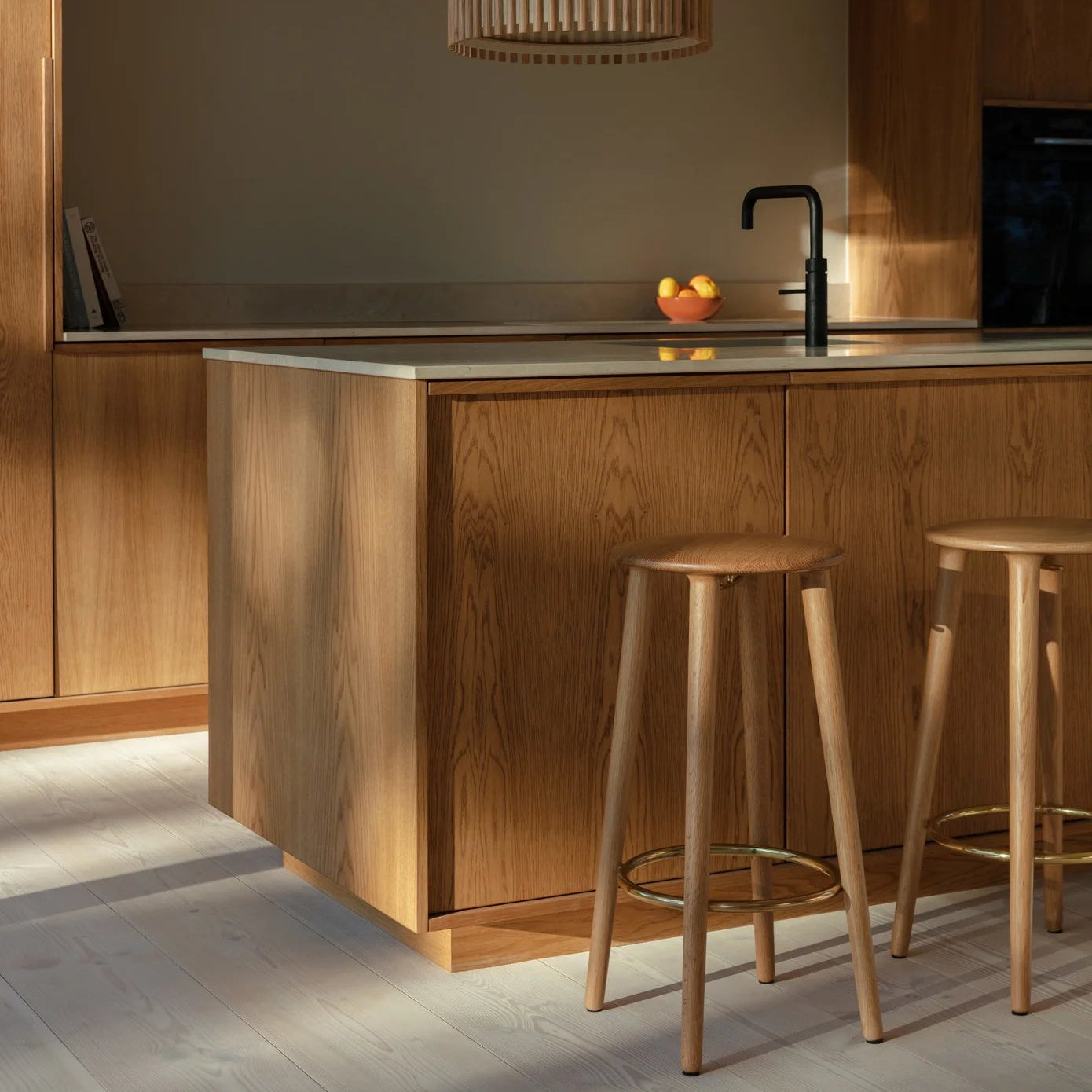 UMAGE The Socialite Counter Stool