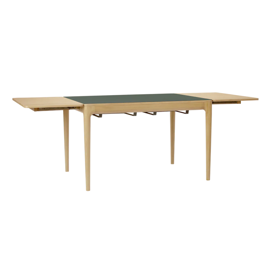 UMAGE Heart'n'Soul Dining Table