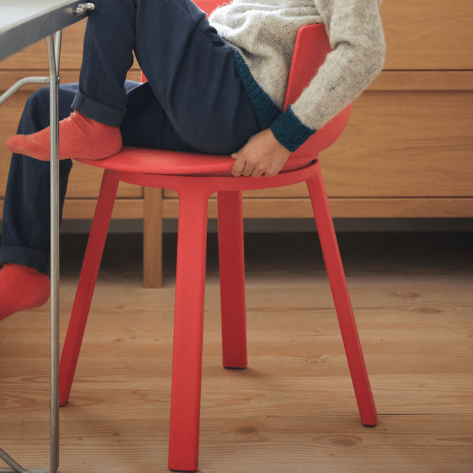 Varier Social Turn Chair styled in a home interior, Norwegian ergonomic design designed by Peter Opsvik