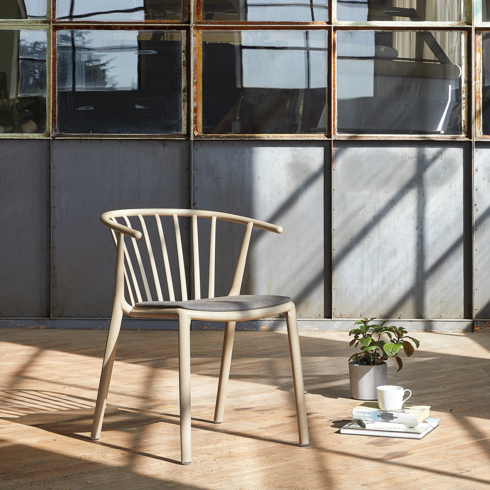 Woody Chair (Set of 4)