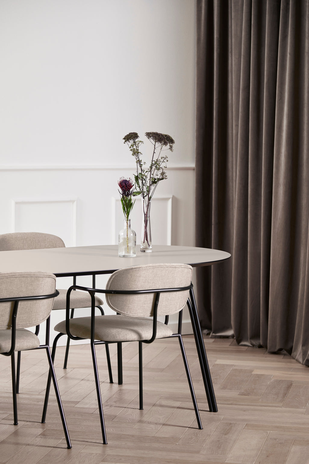 Tree Oval Dining Table