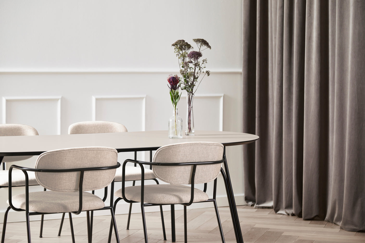 Tree Oval Dining Table