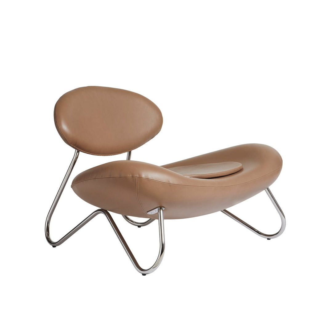 WOUD Meadow Leather Lounge Chair in leather upholstery on a solid oak frame designed by Foersom & Hiort-Lorenzen, Danish