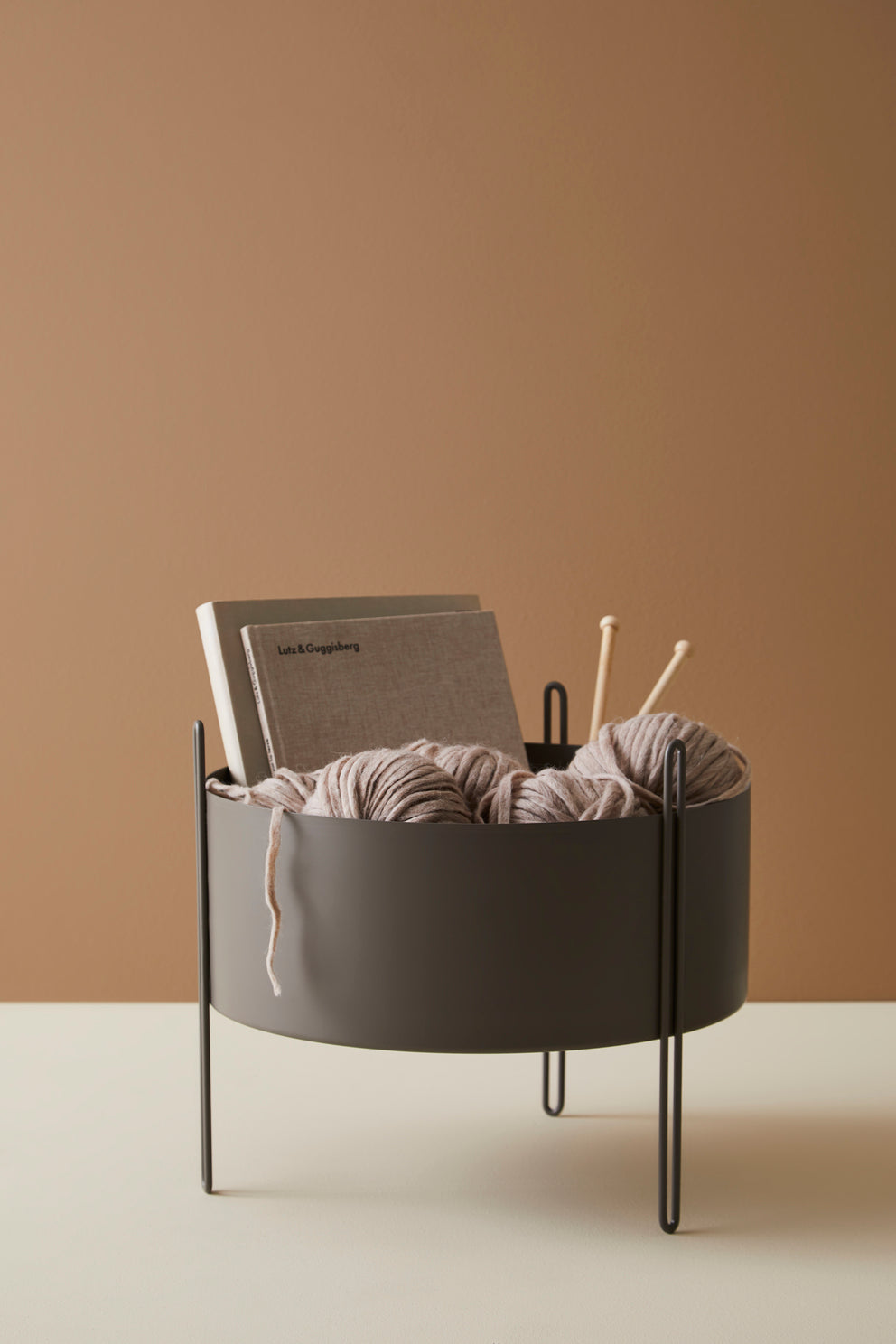 Pidestall Medium Planter