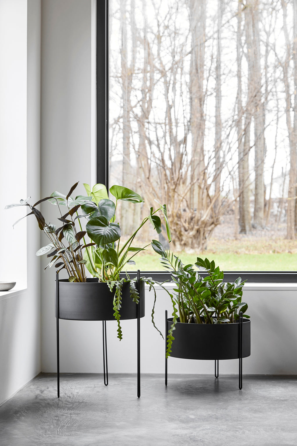 Pidestall Medium Planter