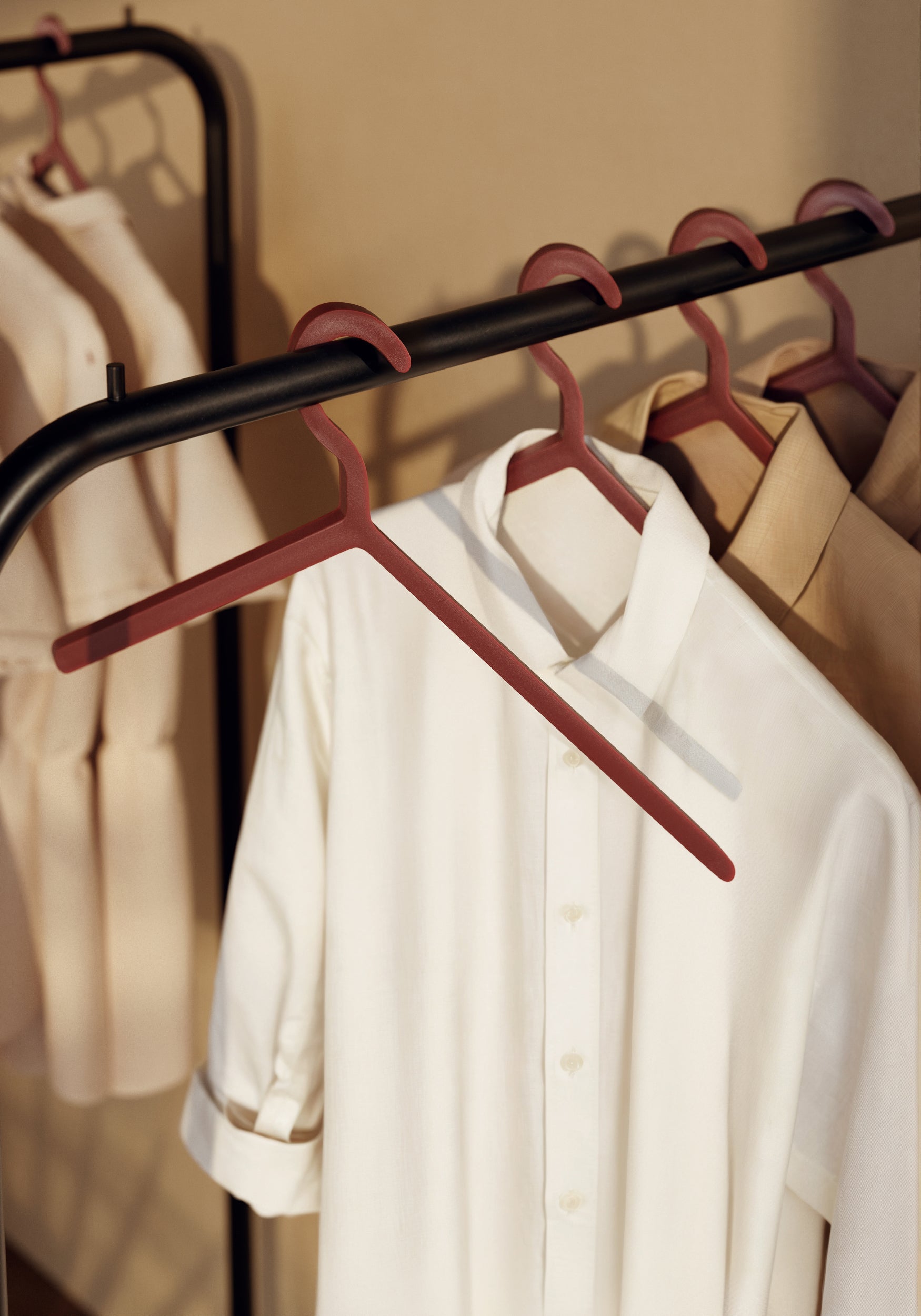 WOUD Illusion Hanger lifestyle image