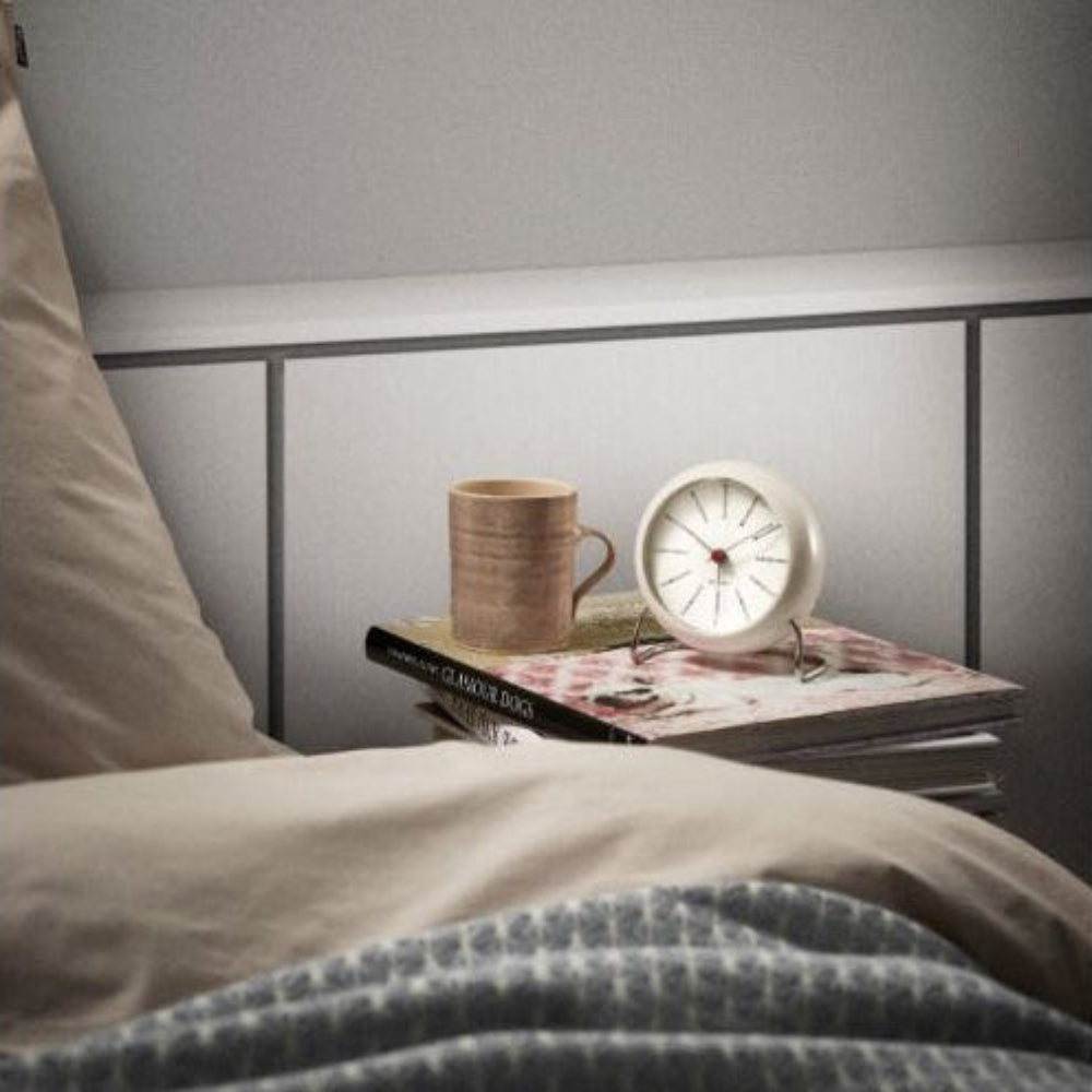 Arne Jacobsen Bankers Table Clock, Ø: 4.3" in White