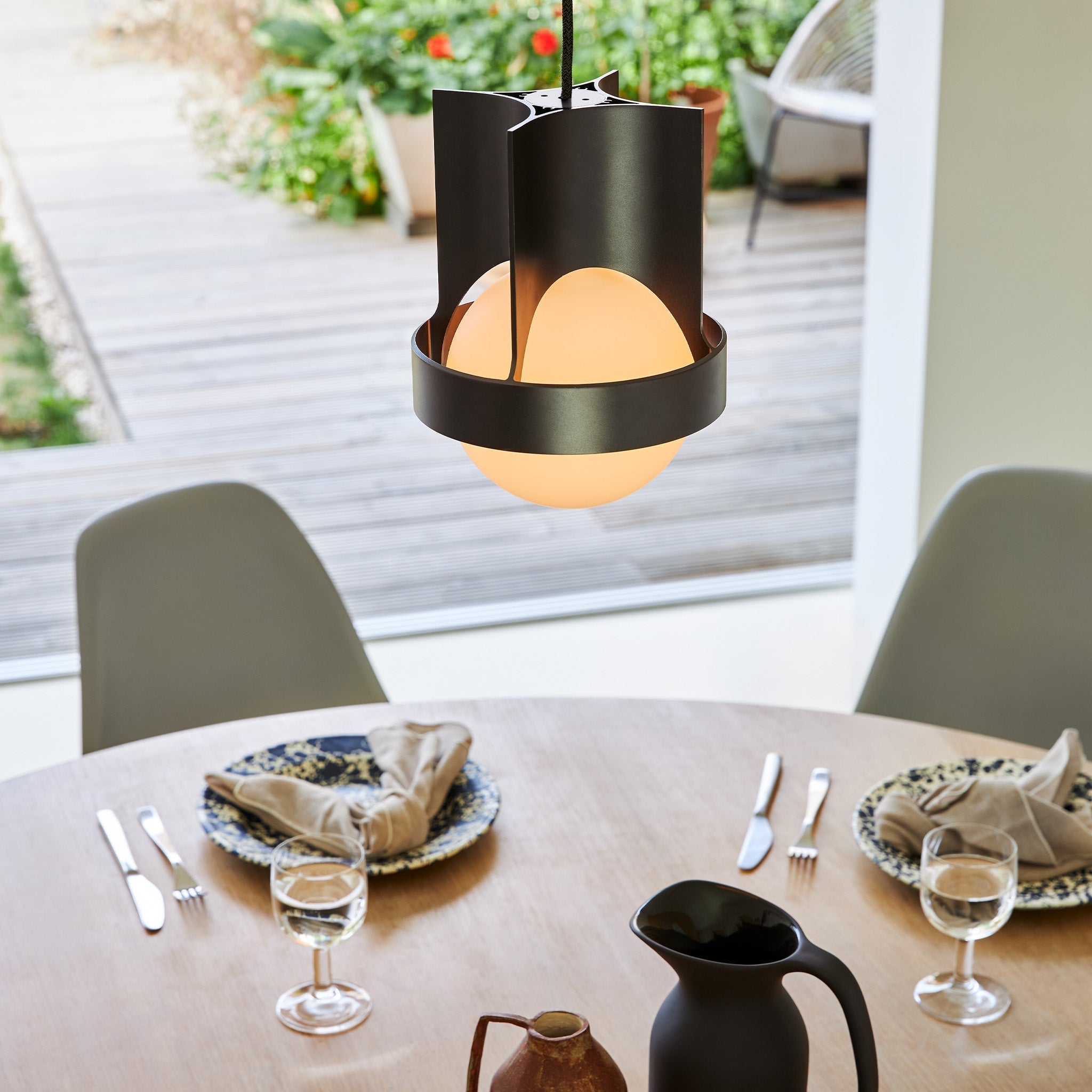Loop Single Pendant in Dark Grey, dining room lifestyle