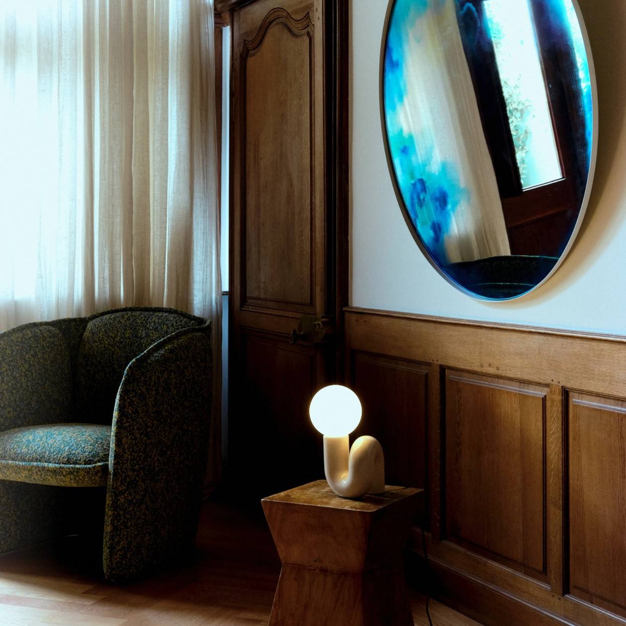 Neotenic Lamp