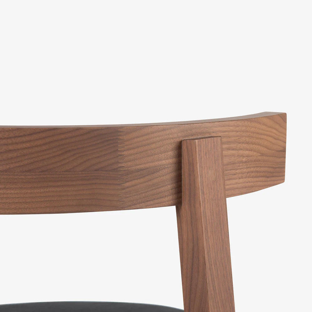 Oki-Nami Chair