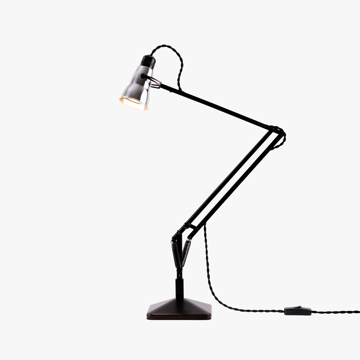 Anglepoise Original 315 Desk Lamp in Aluminum and Black, polished aluminum shade and cast iron base
