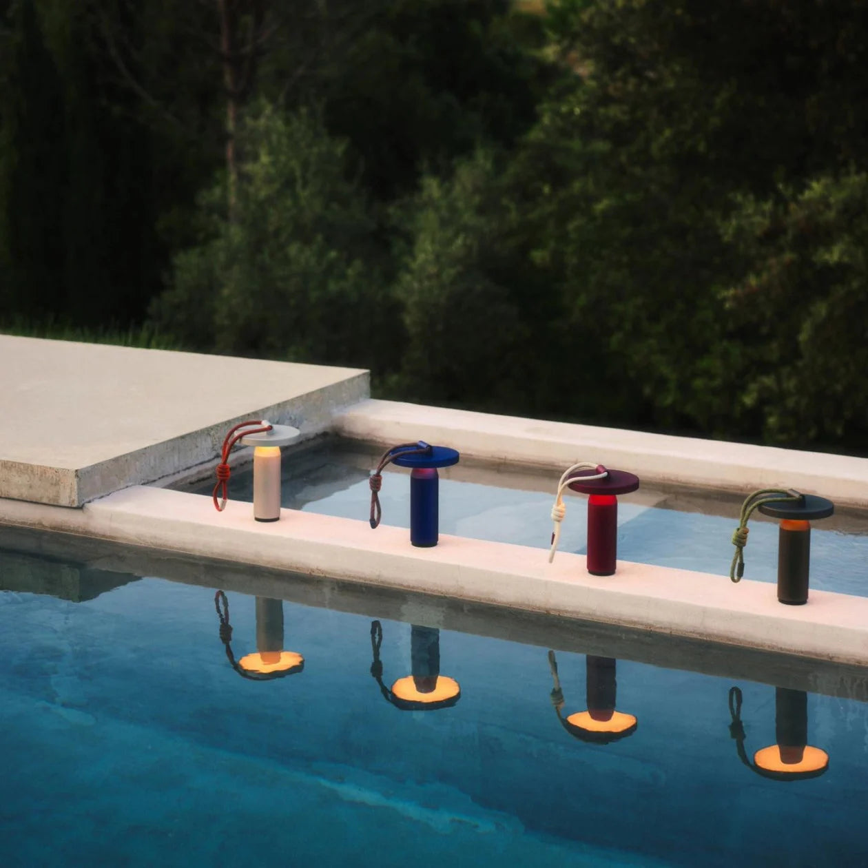 Quasar Portable Lamp