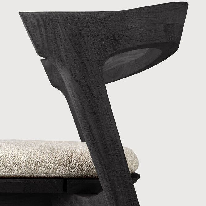 Detail of Ethnicraft Bok Outdoor Dining Chair in Teak Black with Natural cushion
