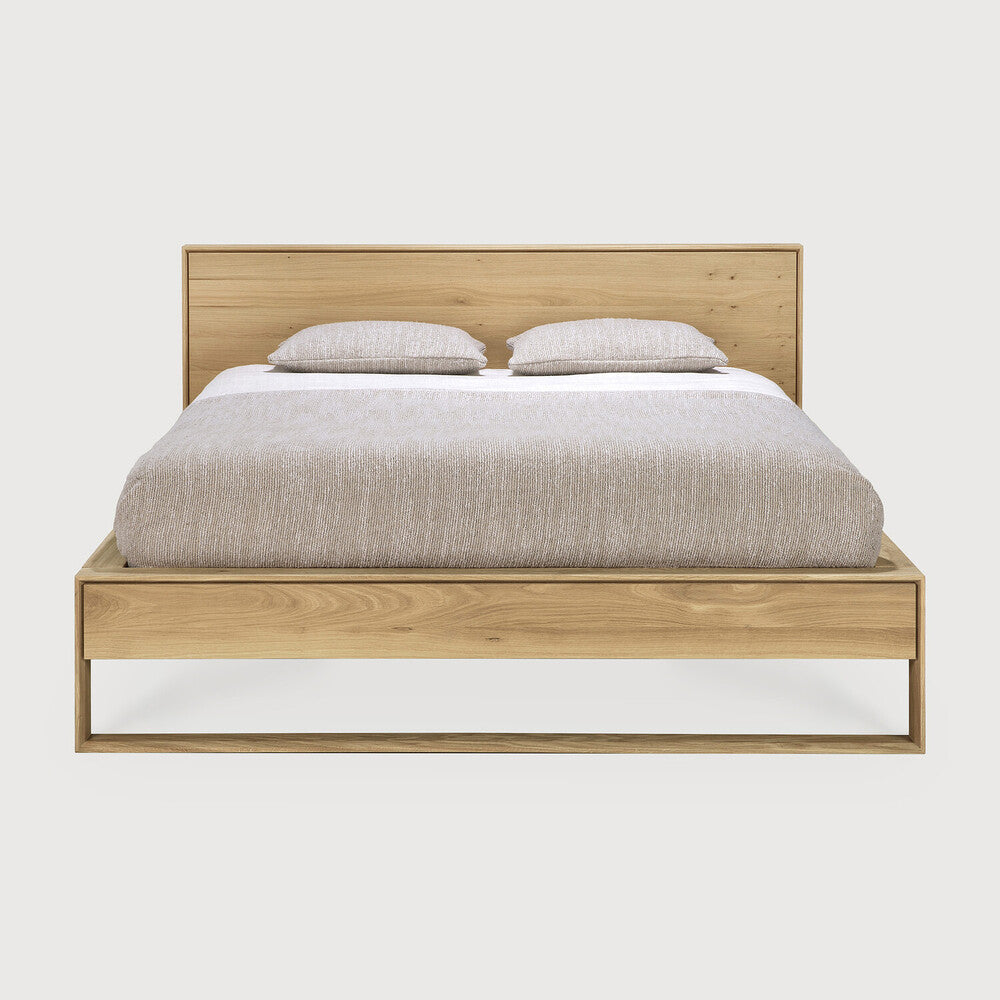 Ethnicraft Nordic II Bed in oak, FSC-certified solid oak