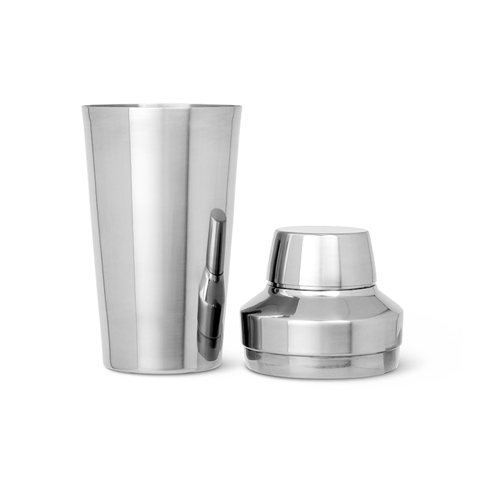 Rosendahl Grand Cru Barware in glass and steel, designed by Erik Bagger, Danish design heritage.