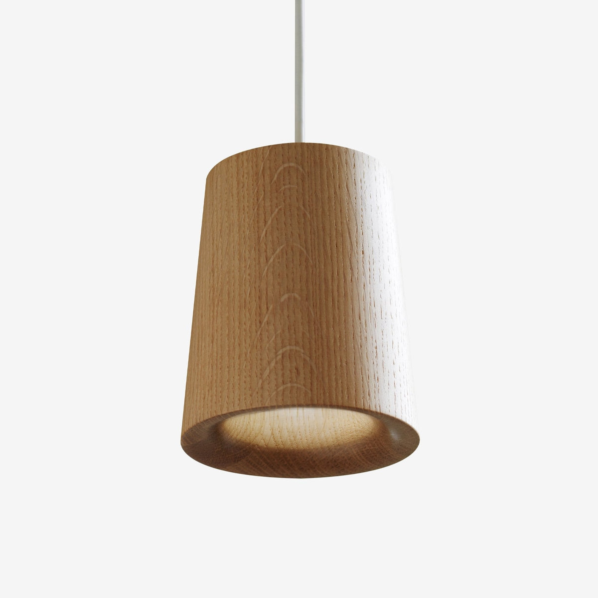 Case Solid Pendant cone in Oak, solid oak