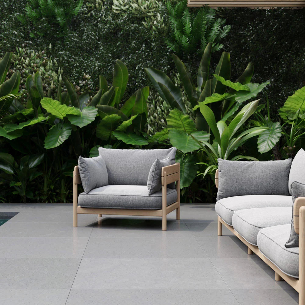 Tanso Lounge Chair