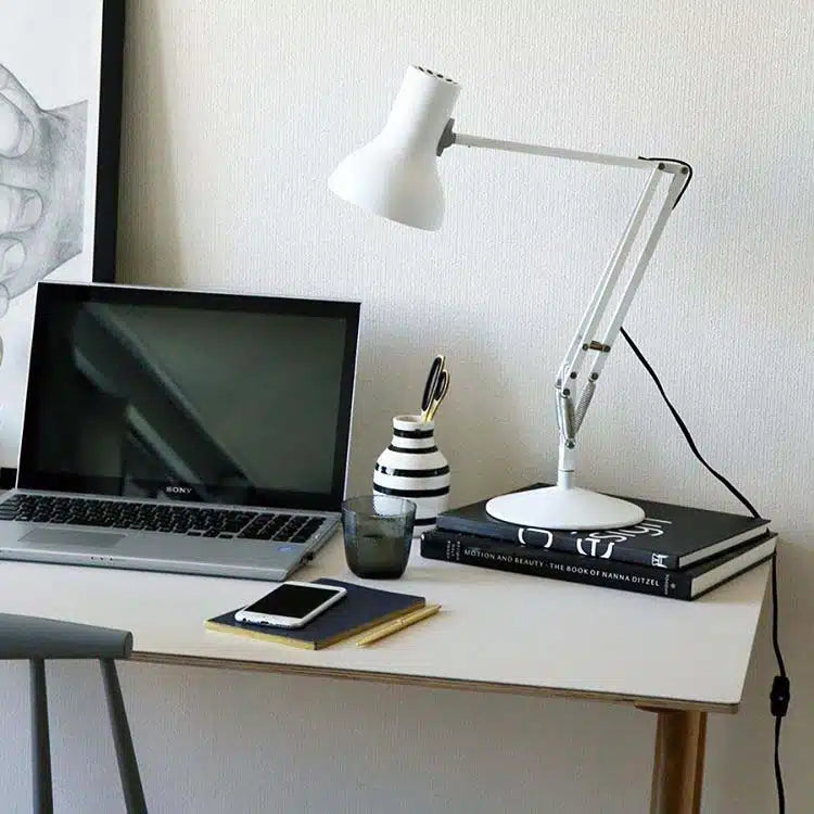 Type 75 Mini Desk Lamp